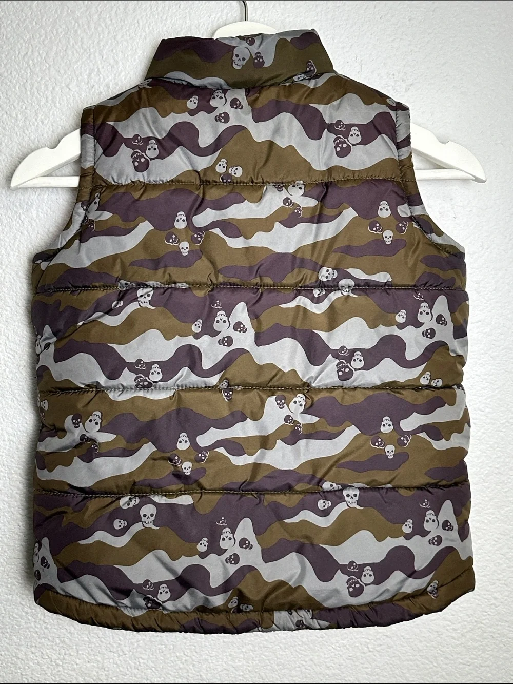 Old Navy Camo Skulls Puffer Vest Orange Lined Full Zip Youth Kids Size XS 5